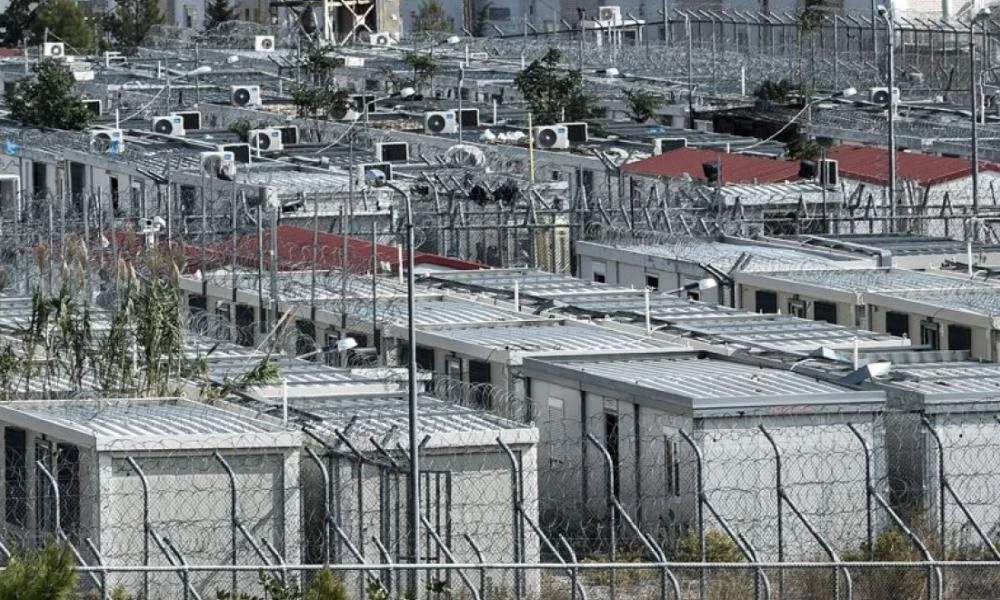 Ένταση στη δομή μεταναστών στη Μαλακάσα - Πετροπόλεμος Αφγανών κατά ΕΛ.ΑΣ.